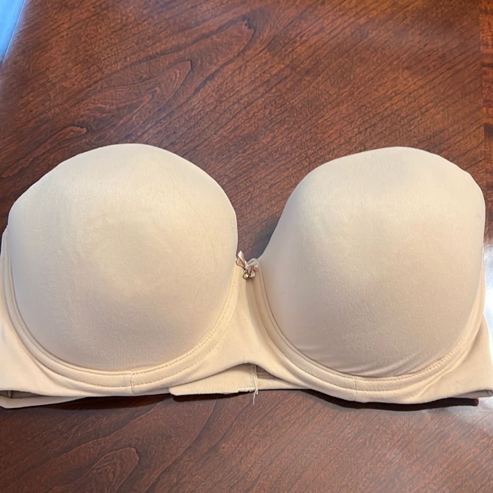 Strapless bra.